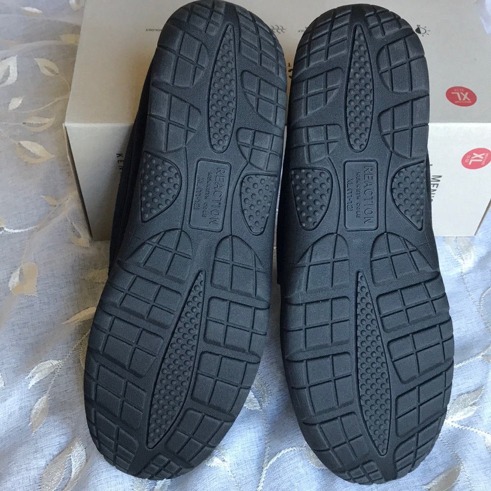 KENNETH COLE Slippers - Picture 8 of 8
